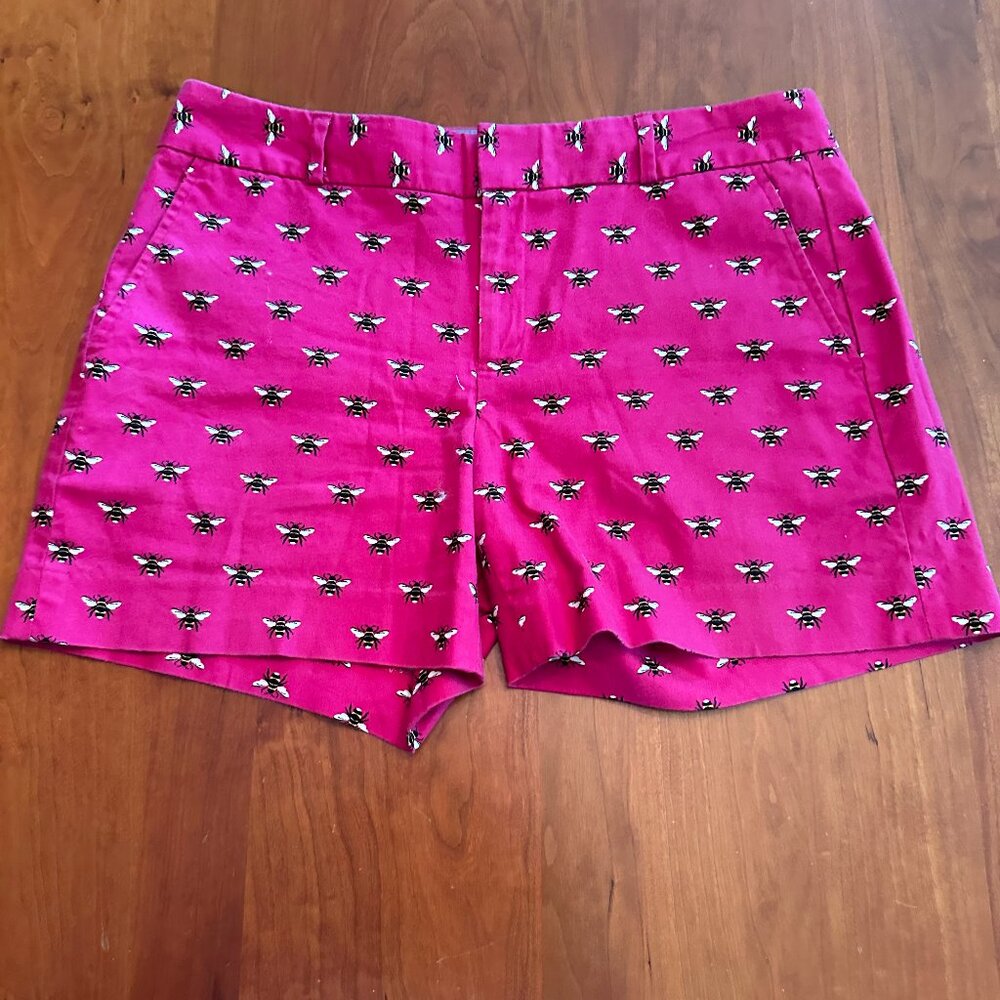 Banana Republic Wms Fuschia color w/ flying bees imprint size 8